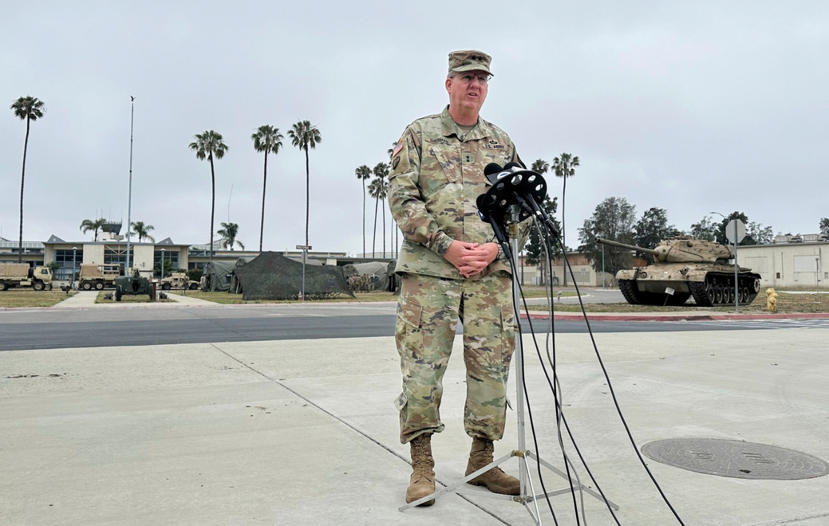 Reuters: American Marines prepare to intervene in Los Angeles