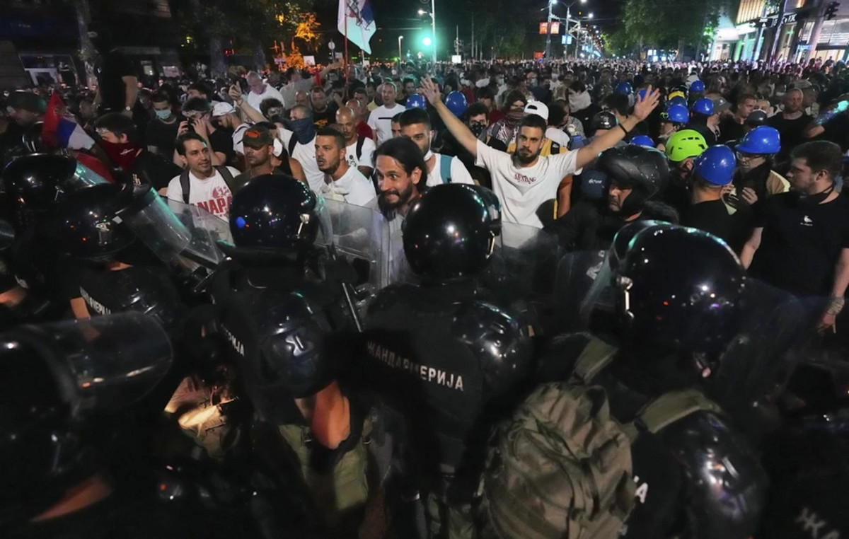 Attempted “Color Revolution” considers the anti -government demonstrations in Serbia the Kremlin