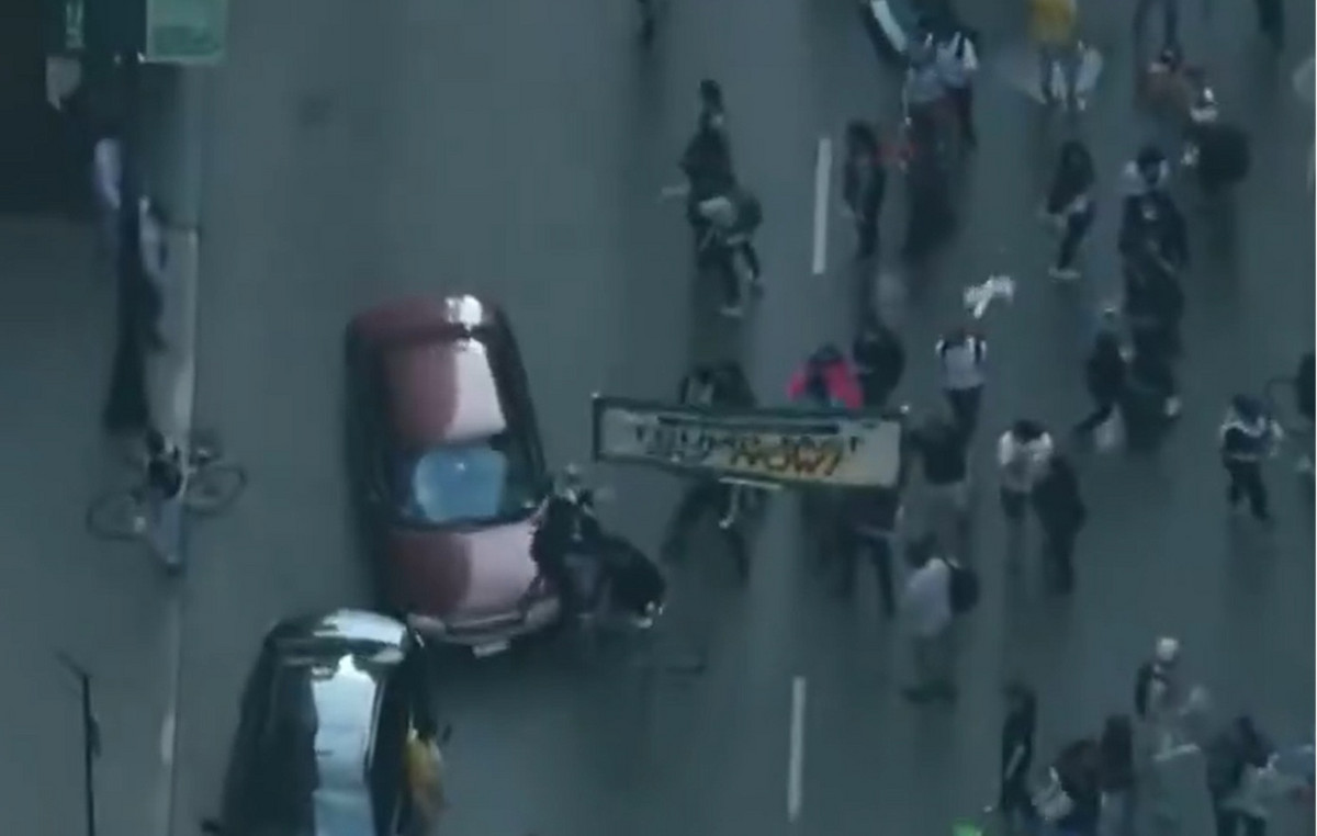 Panic in course in Chicago – vehicle passed through speed through protesters