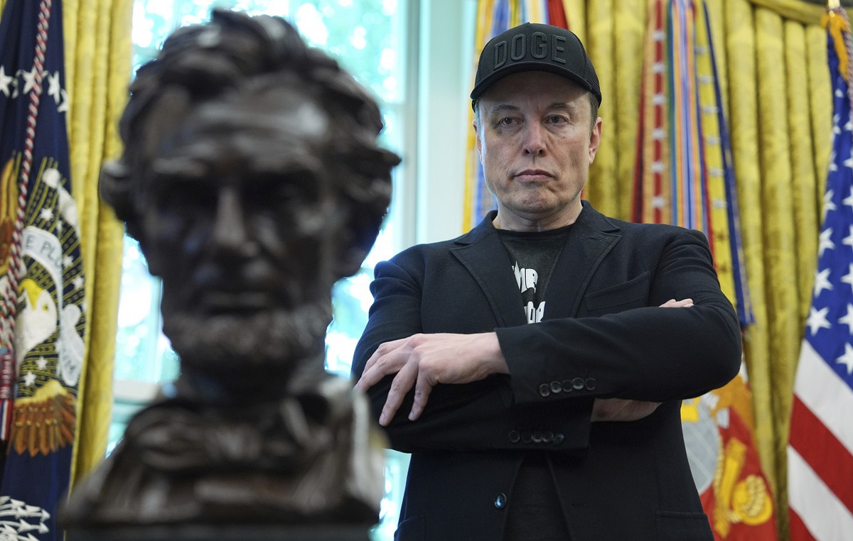 FT Analysis: “When money collides with power there is only one ending – Musk learned it the difficult way”