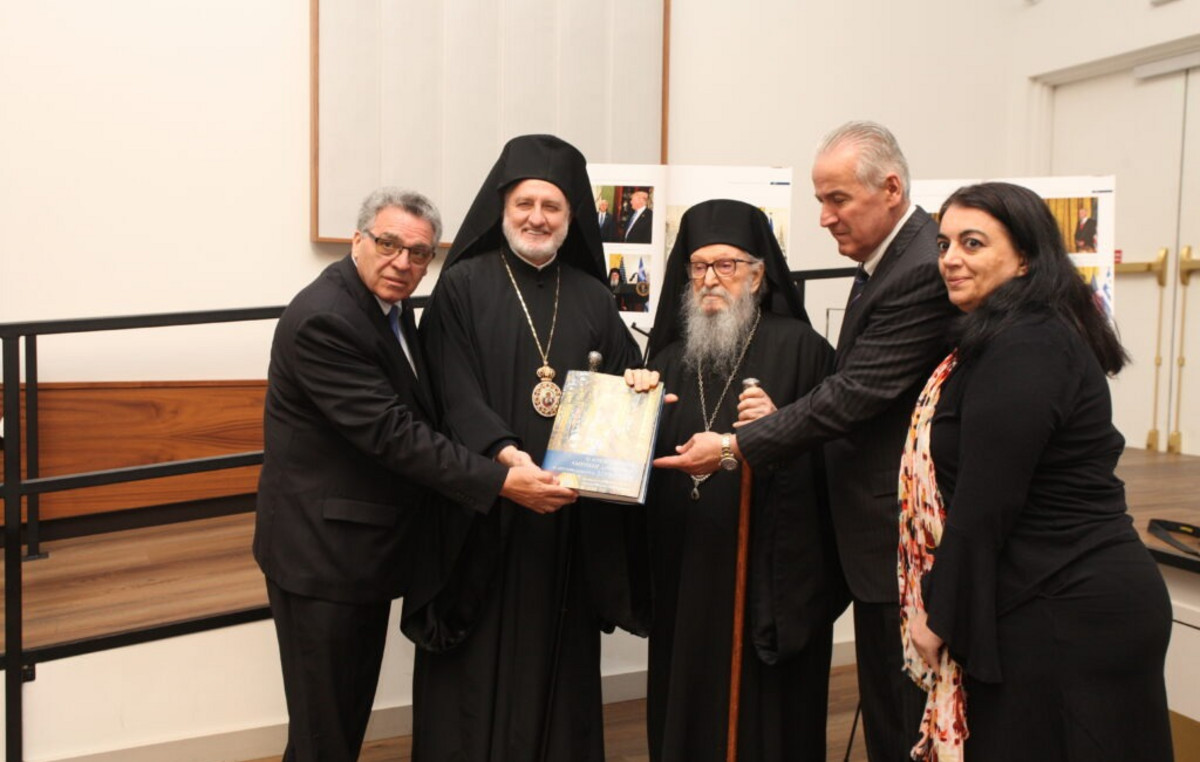 New York: The second decade of the Archbishop of former America Demetrius in a book