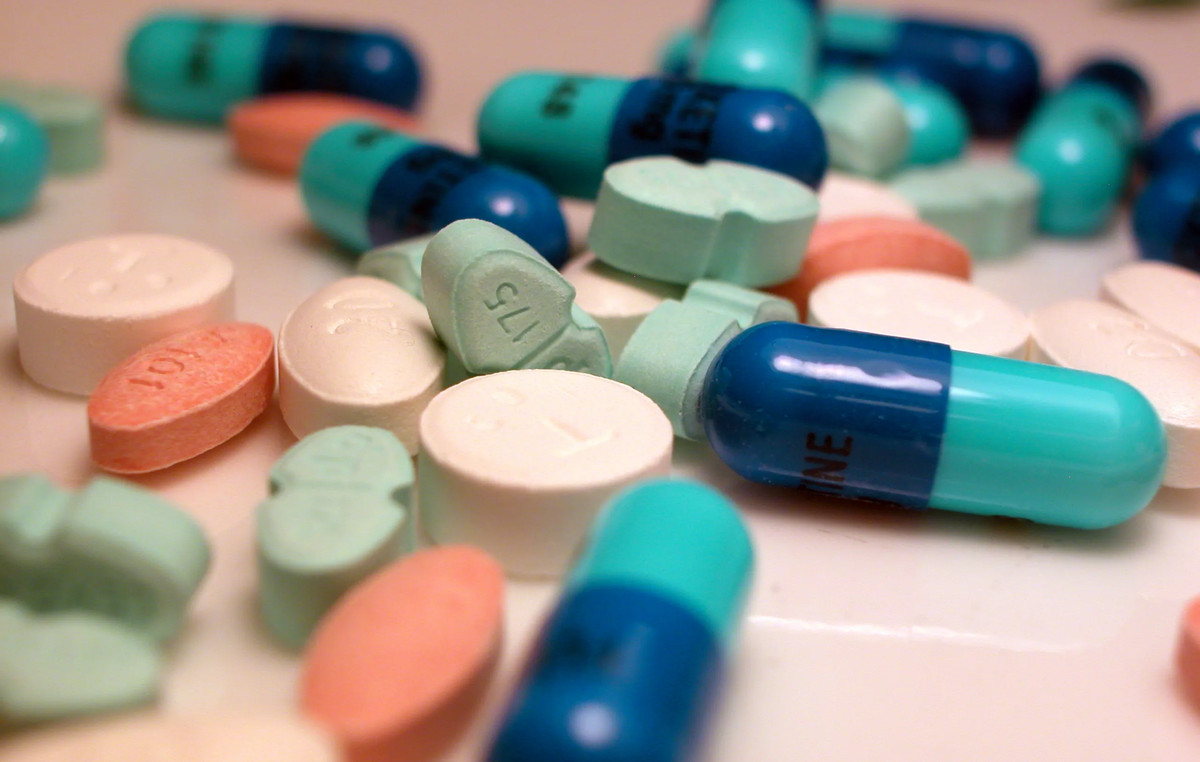 Bolivia: Medical Associations sound the alarm for drug deficiencies