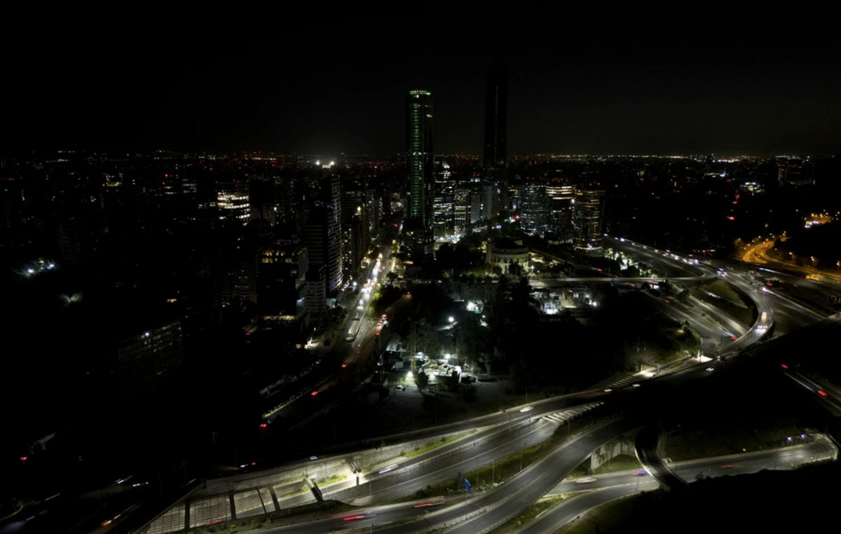 Thousands of households without electricity after an earthquake of 6.4 degrees in Chile