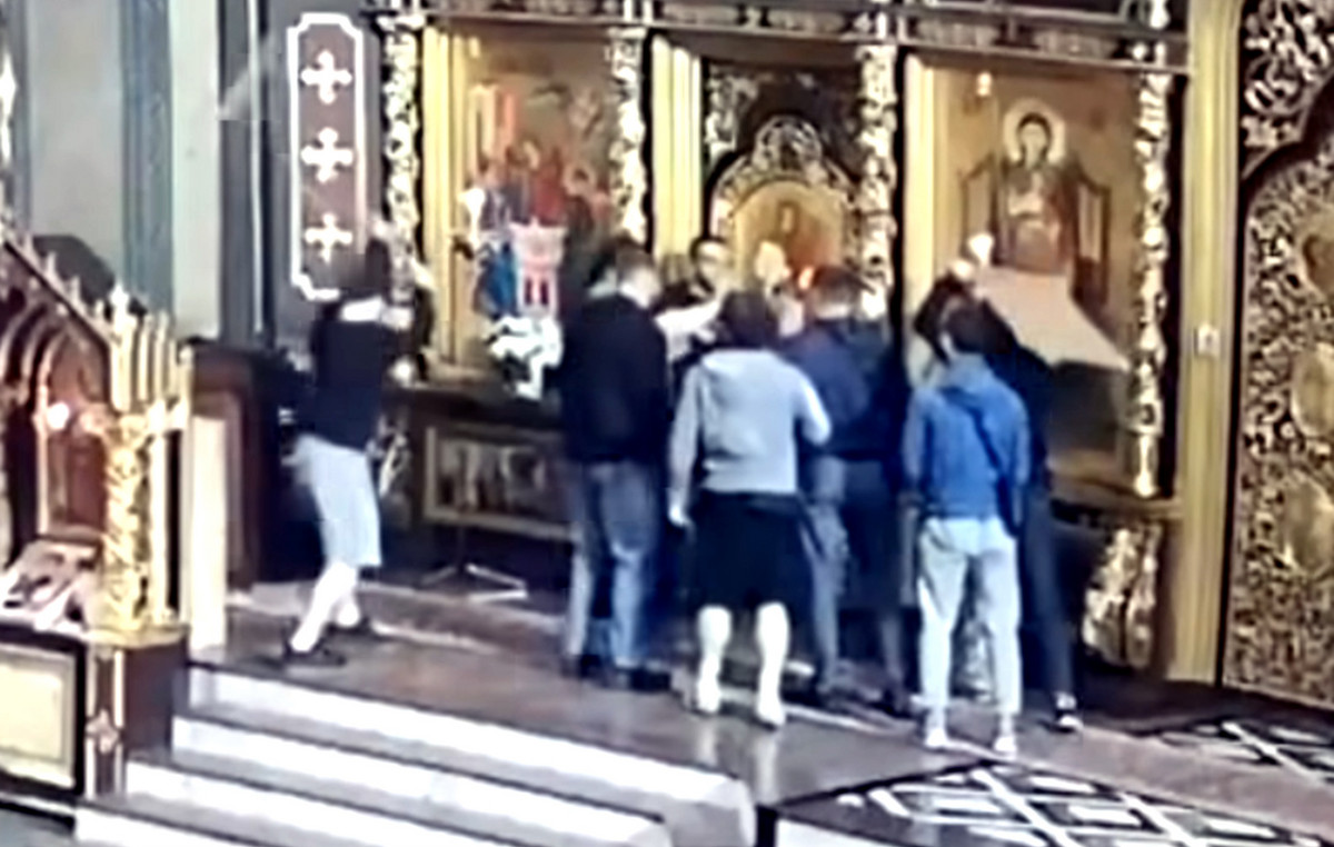 Violent attempt to occupy a cathedral in Ukraine – Injuries of Priests and Parishioners, complaints about police inactivity
