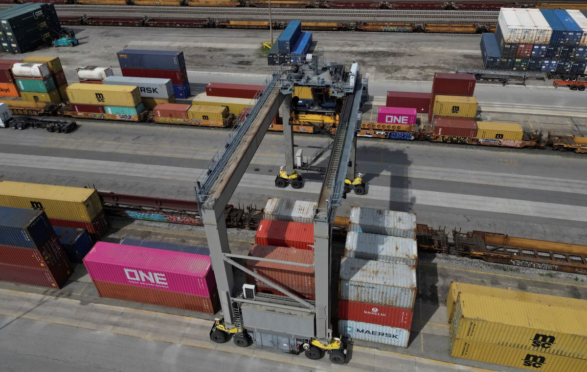 High -ranking German politician awaits more talks with Trump to impose tariffs on European products High -ranking German politician awaits more talks with Trump to impose tariffs on European products