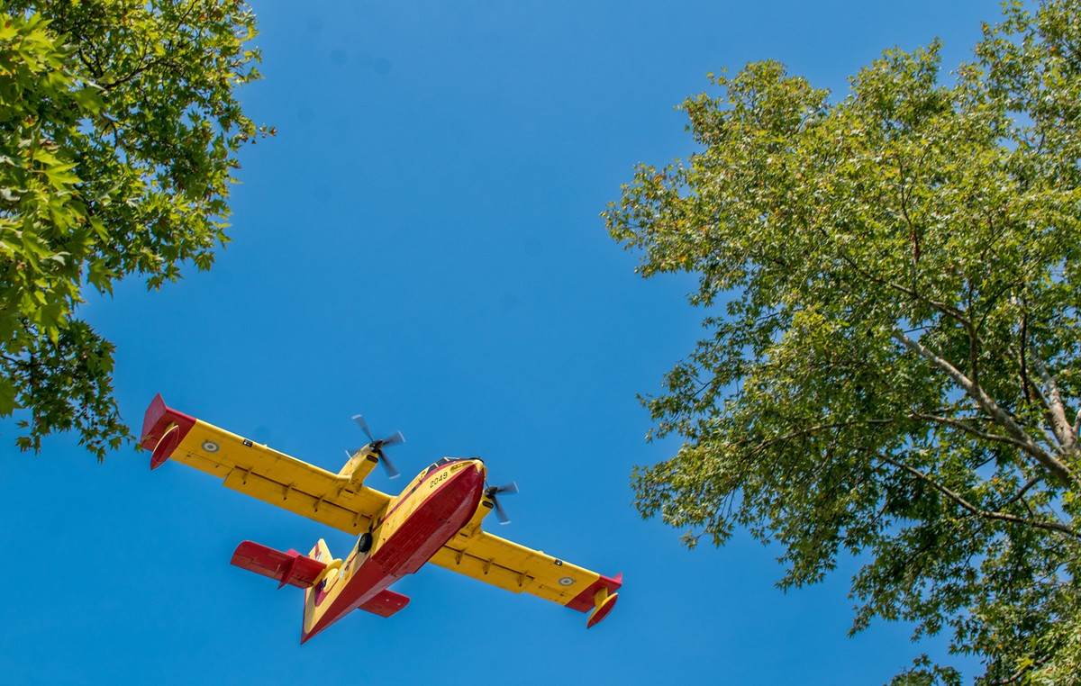 One dead from fires in northern Macedonia – Greece sent two Canadair