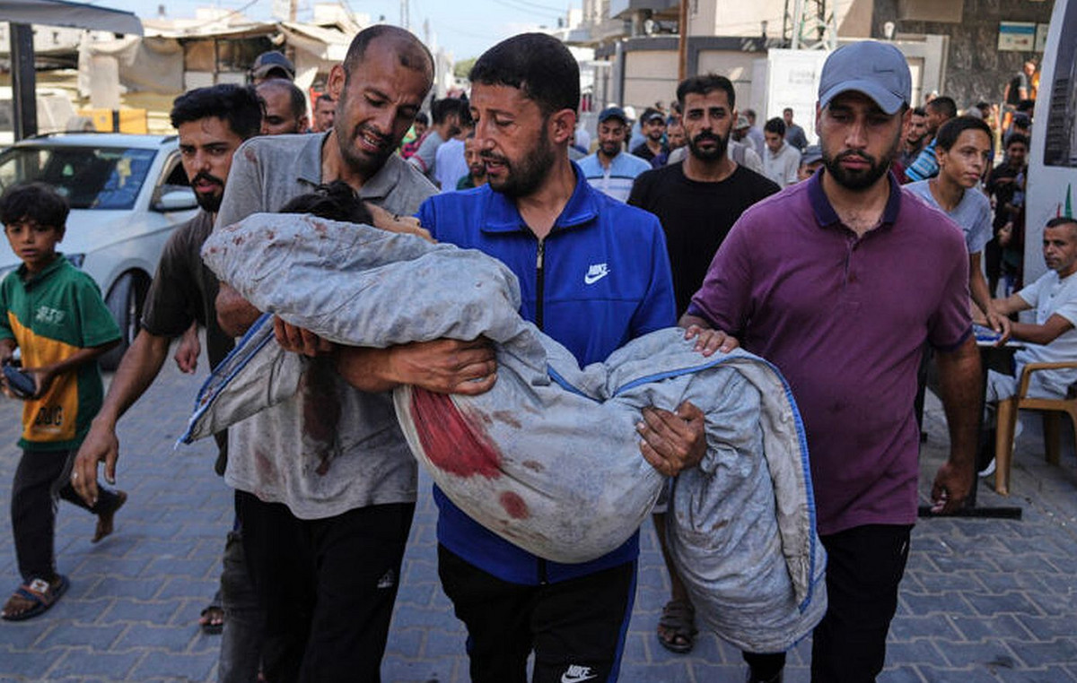 Gaza: Six children waiting in the queue to get water killed by Israeli drone Gaza: Six children waiting in the queue to get water killed by Israeli drone