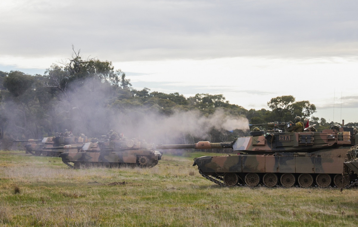 Australia handed M1A1 Abrams battle tanks worth 137m euros to Ukraine
