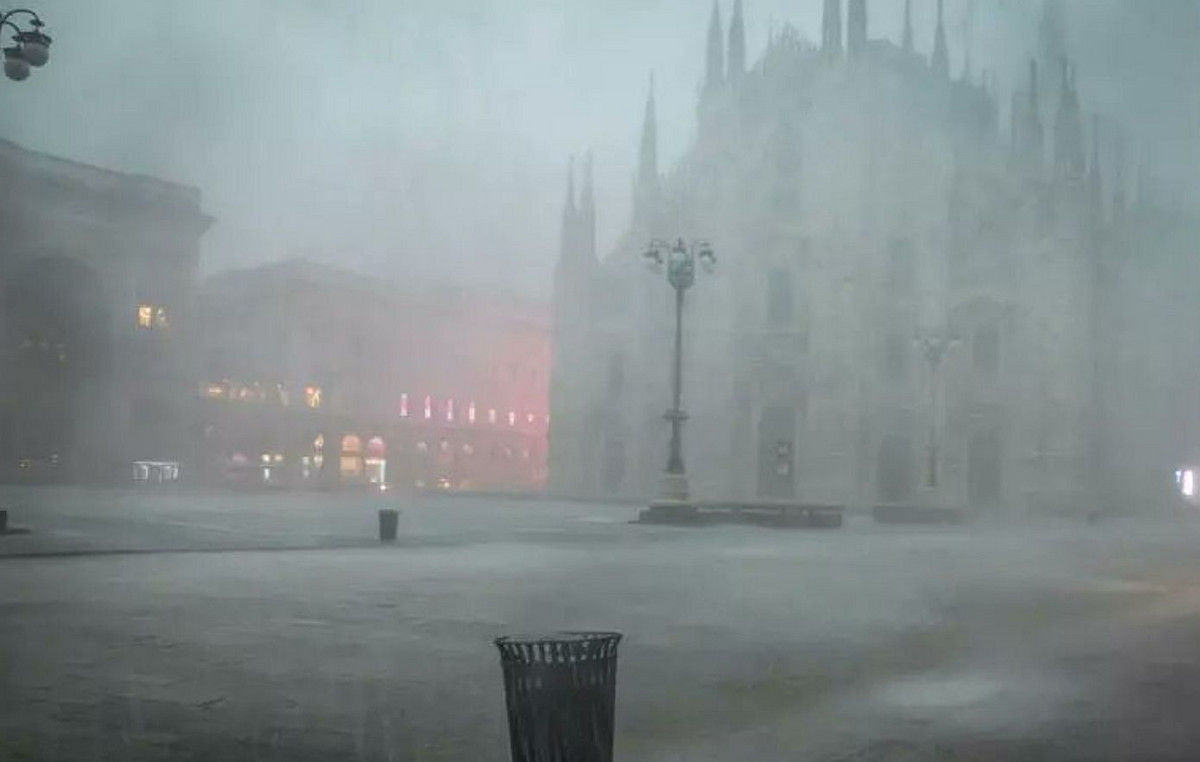 Sudden storm with hail and strong air in Milan – a woman was struck by a tree and lost her life