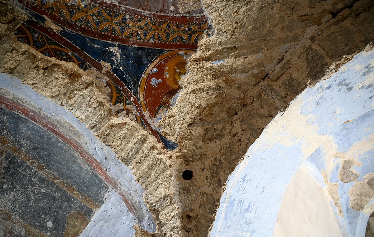 Frescoes were discovered in the church of St. Nicholas in Mesopotamos of Albania: The findings were intact