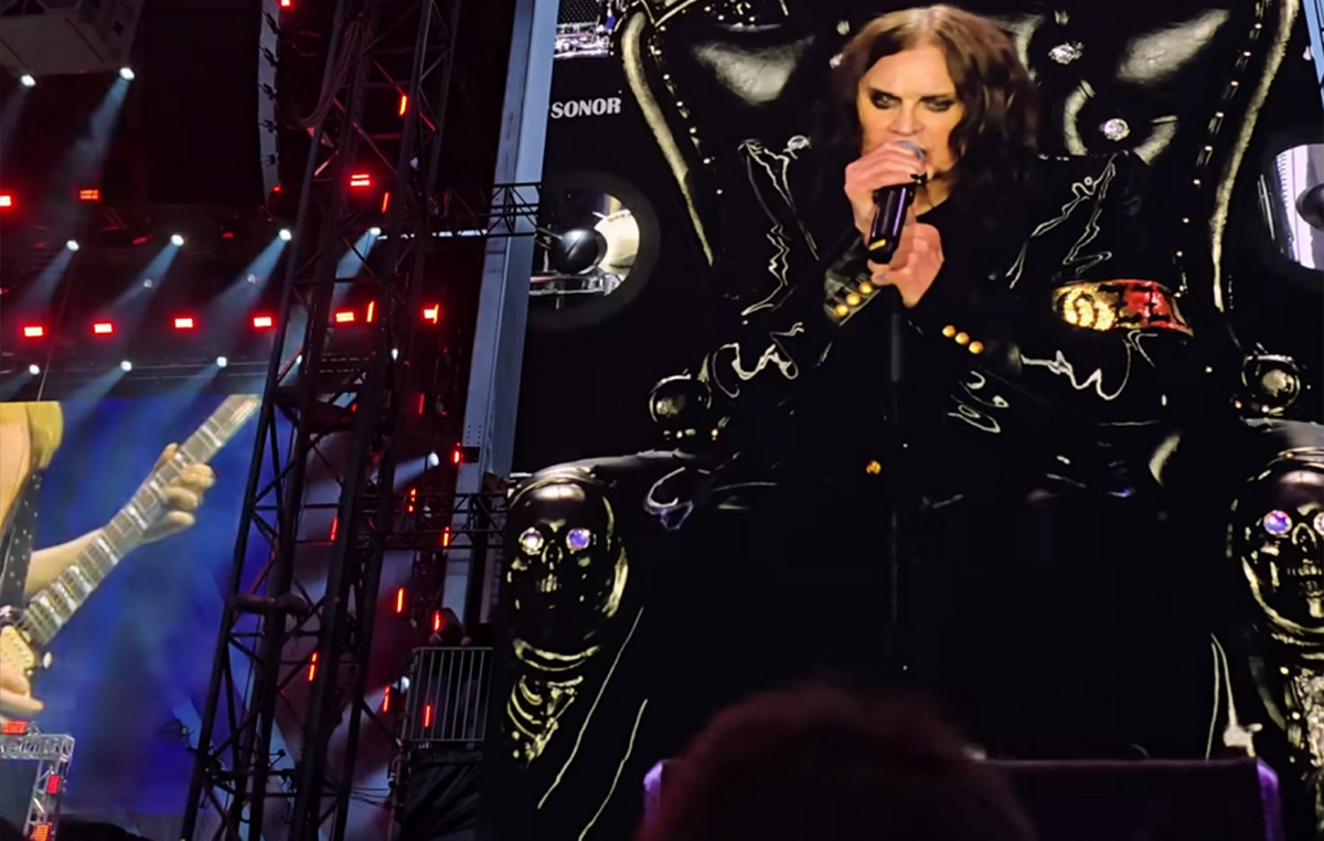 Got but on his throne at the latest Black Sabbath concert Ozi Ozborn – videos and photos