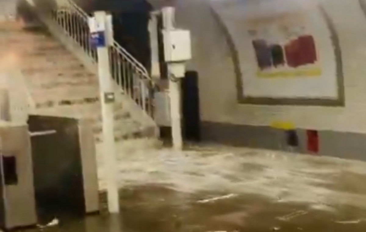 The railways were interrupted between Paris and Milan after severe thunderstorms