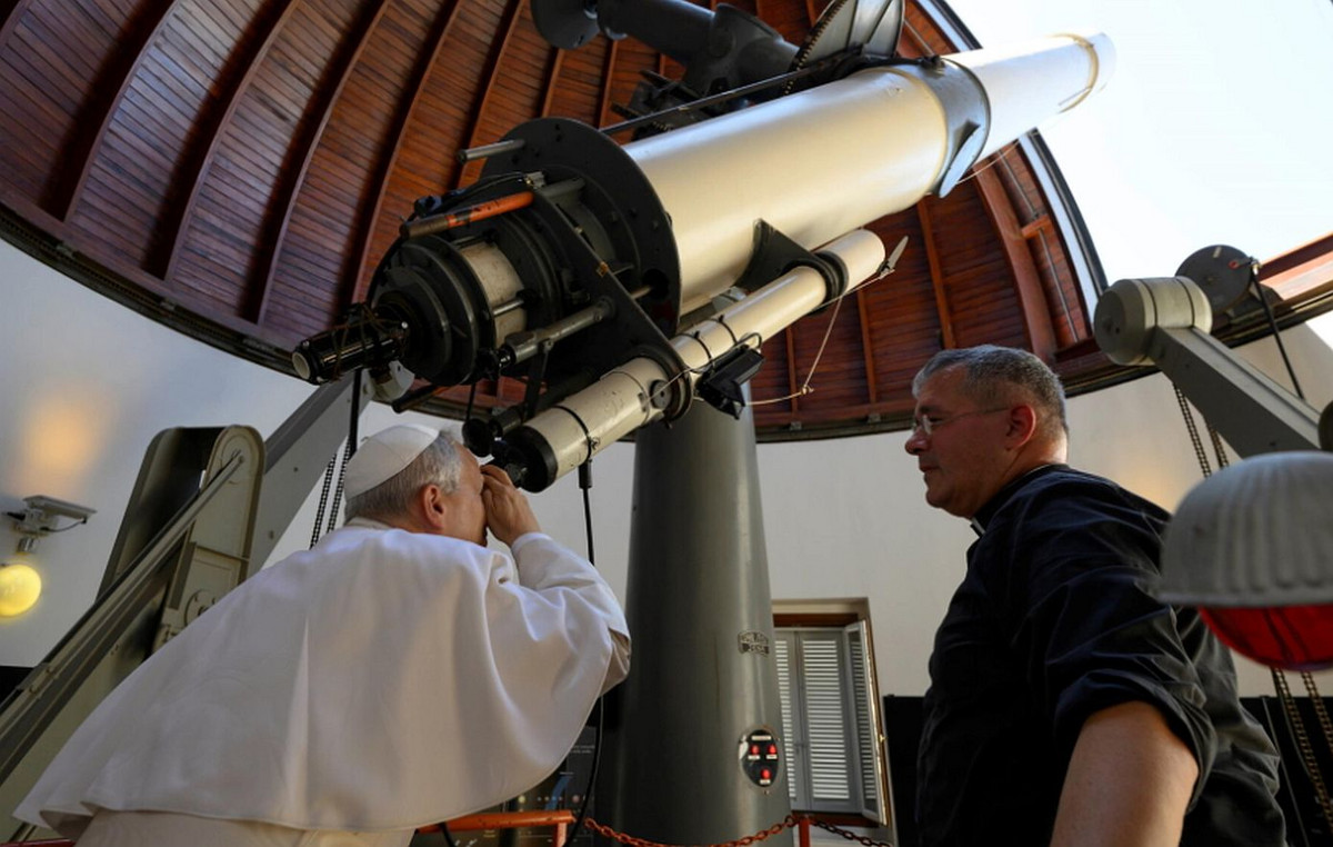Pope Leo: “Faith embraces science, not afraid of it”