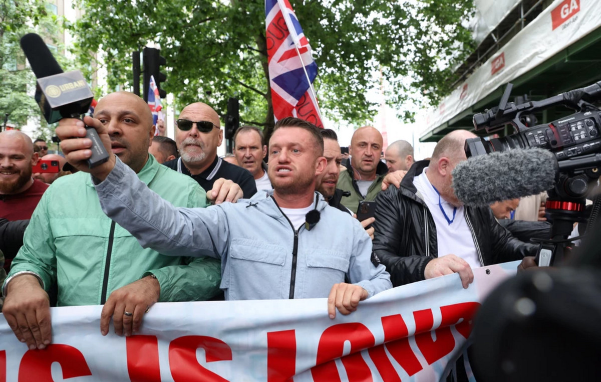 Alert is Essex police after riots aimed at a hotel resident asylum seekers