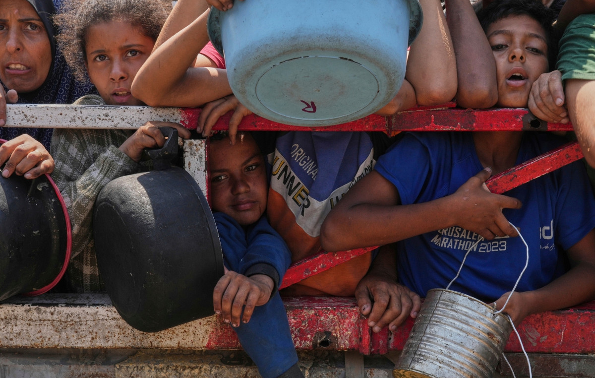 These are the prices for basic food in Gaza, if one manages to find