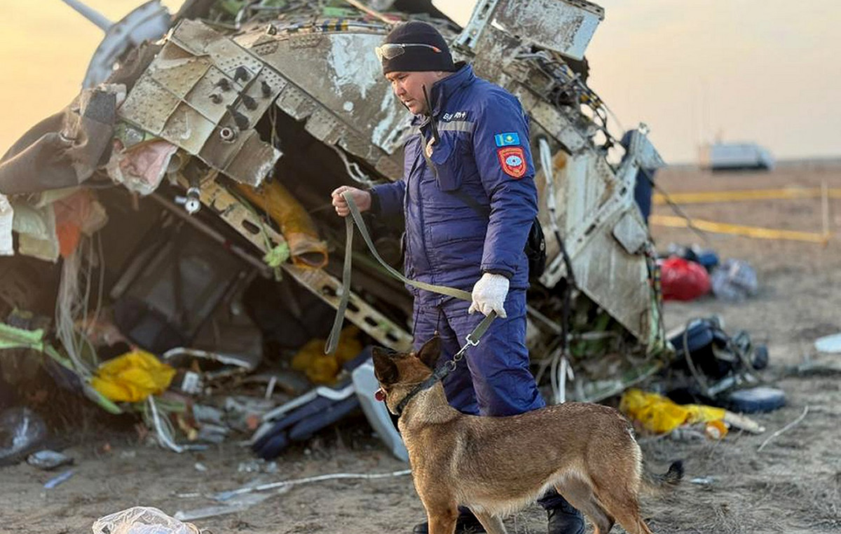 Azerbaijan’s president calls on Russia to admit that he is responsible for a flight crash on December 25