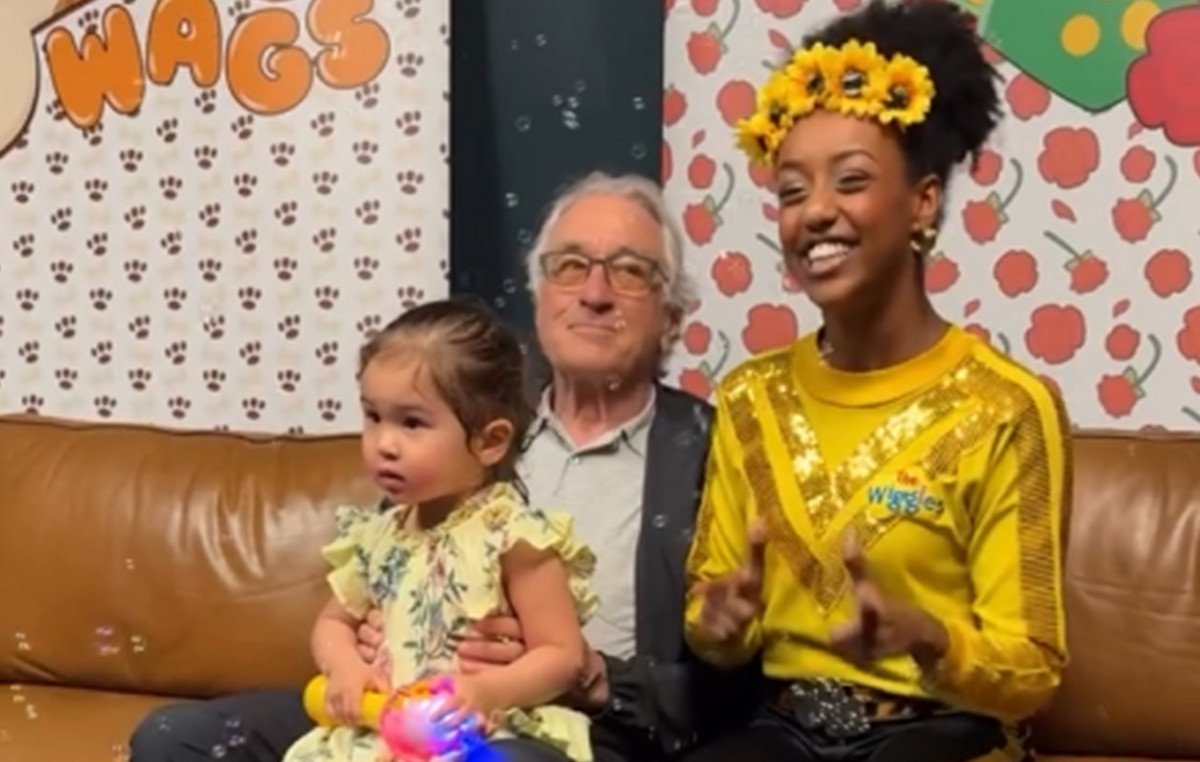 Ο Ρόμπερτ Ντε Νίρο πήγε με την κόρη του σε παιδική παράστασή τους στη Νέα  Υόρκη - Newsbeast