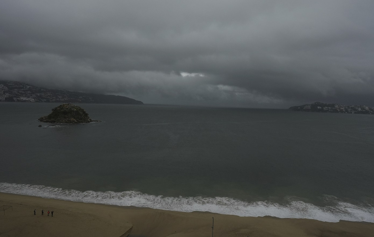 At a maximum level of alarm Hong Kong – Hurricane Uafa is approaching the southern coast of China