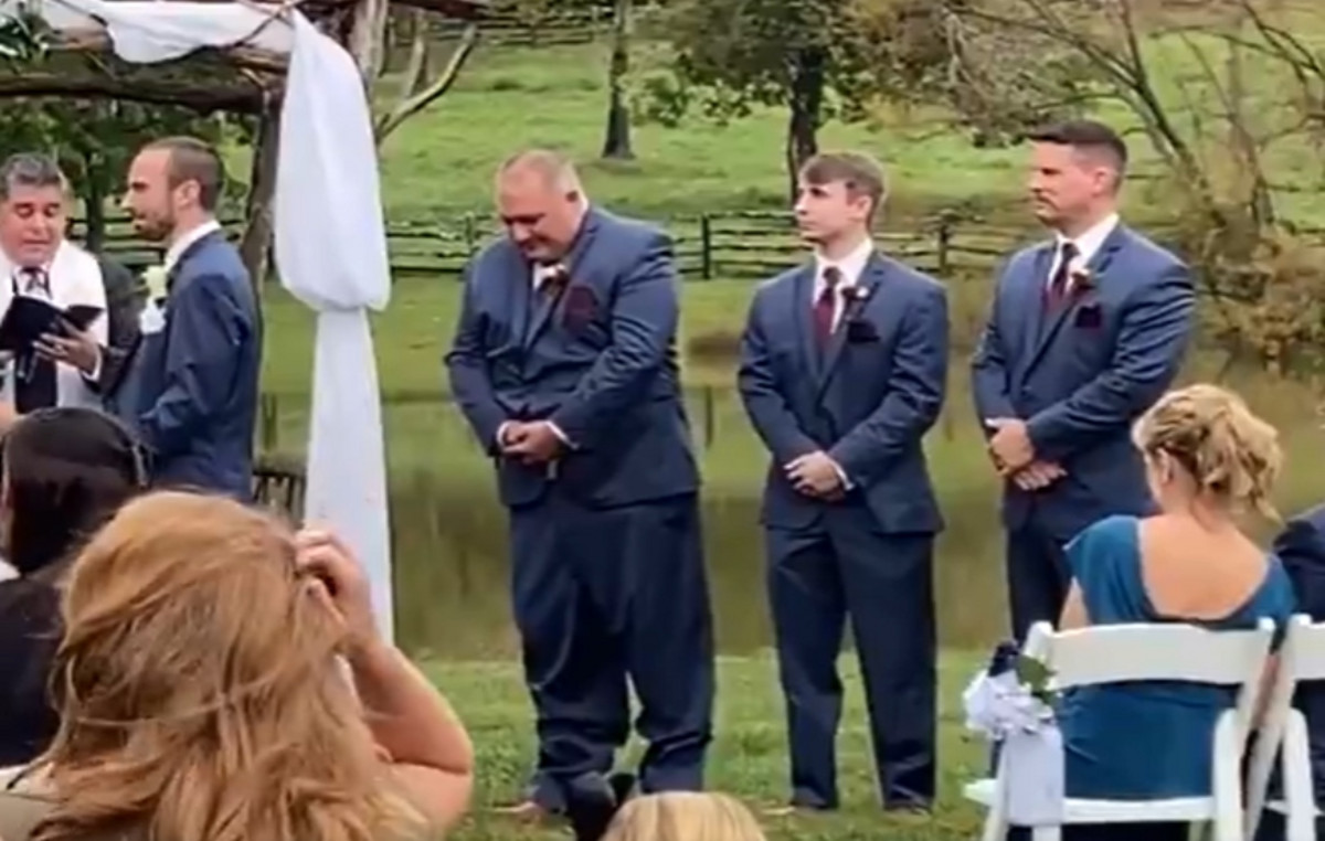 The pants of the piggy bank suddenly falls on the wedding time in front of all the guests – see viral video