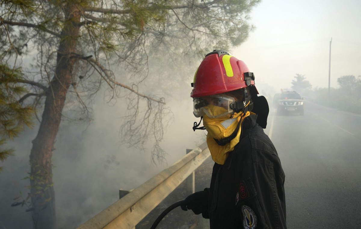 Greece’s subscription to Cyprus in the fire in Limassol, with 26 forestants