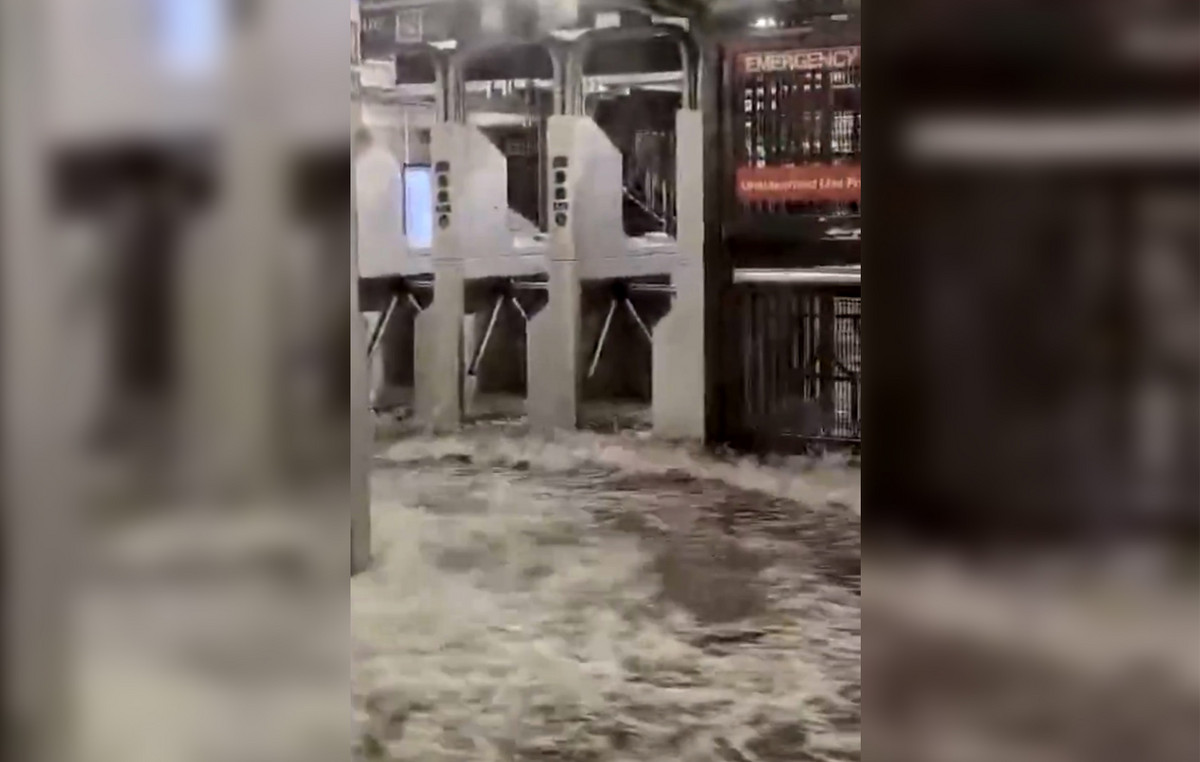 Unprecedented weather conditions in New York – Roads and many subway stations flooded