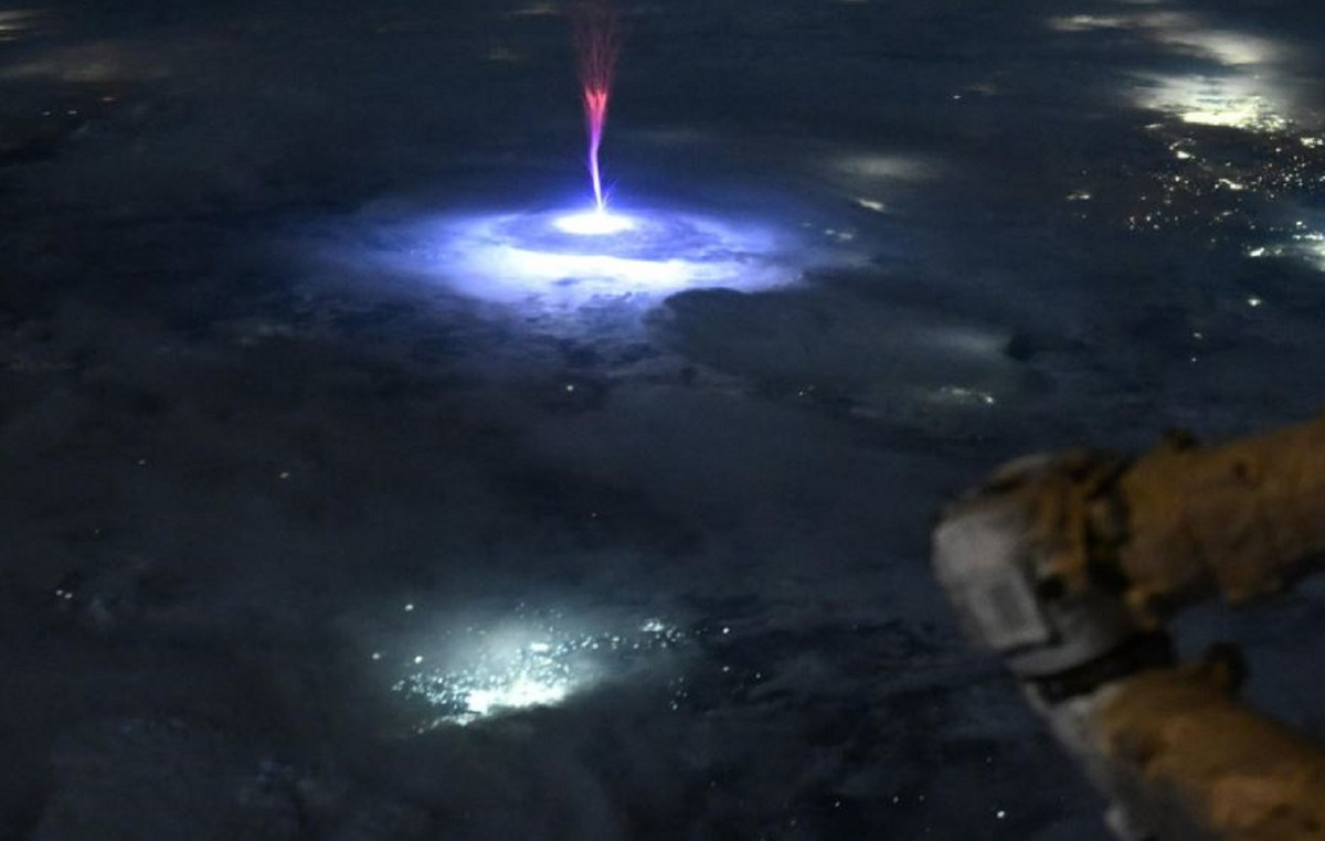 NASA’s astronaut photographed rarely impressive phenomenon over Earth