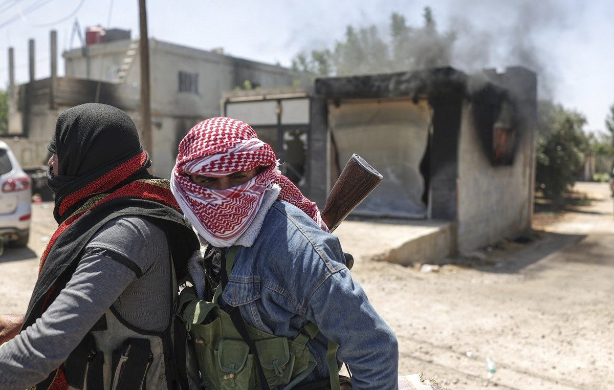 Damascus sends army to superstar amidst conflicts
