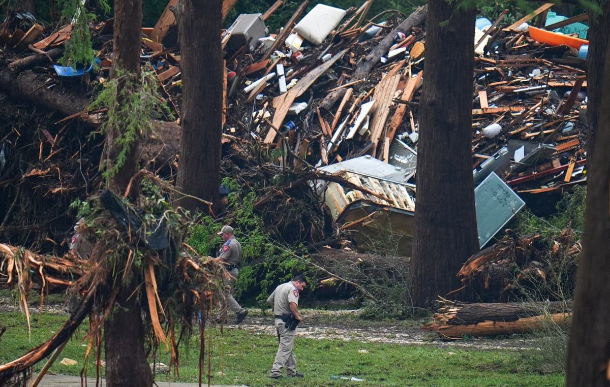 Why the deadly floods were unprepared for Texas – fire against officials after the death of 82 people