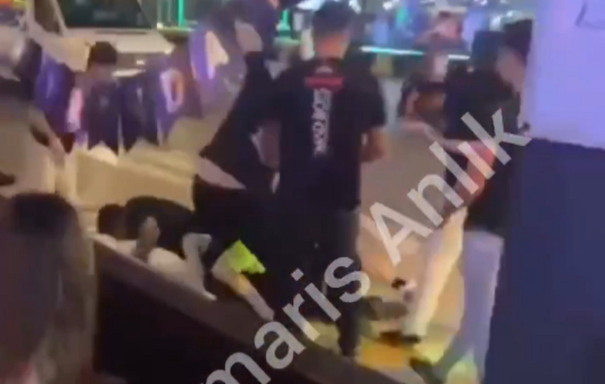 Incredible wood in a restaurant in Turkey for the account – porters kick tourists on the sidewalk