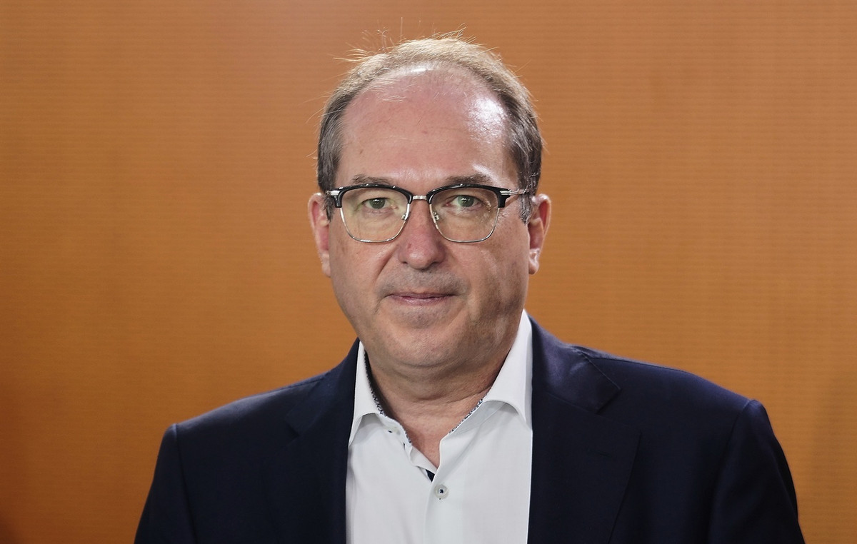 Alexander Dobrids heralds new measures on the German border and increases in expulsion of immigrants