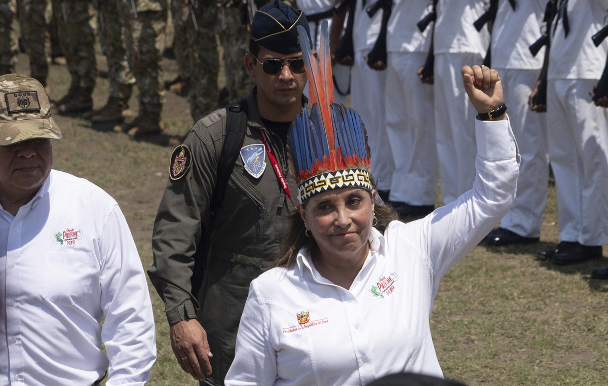 Suspension of all investigations against Peru’s president, Dina Boluarte until the end of the term of office