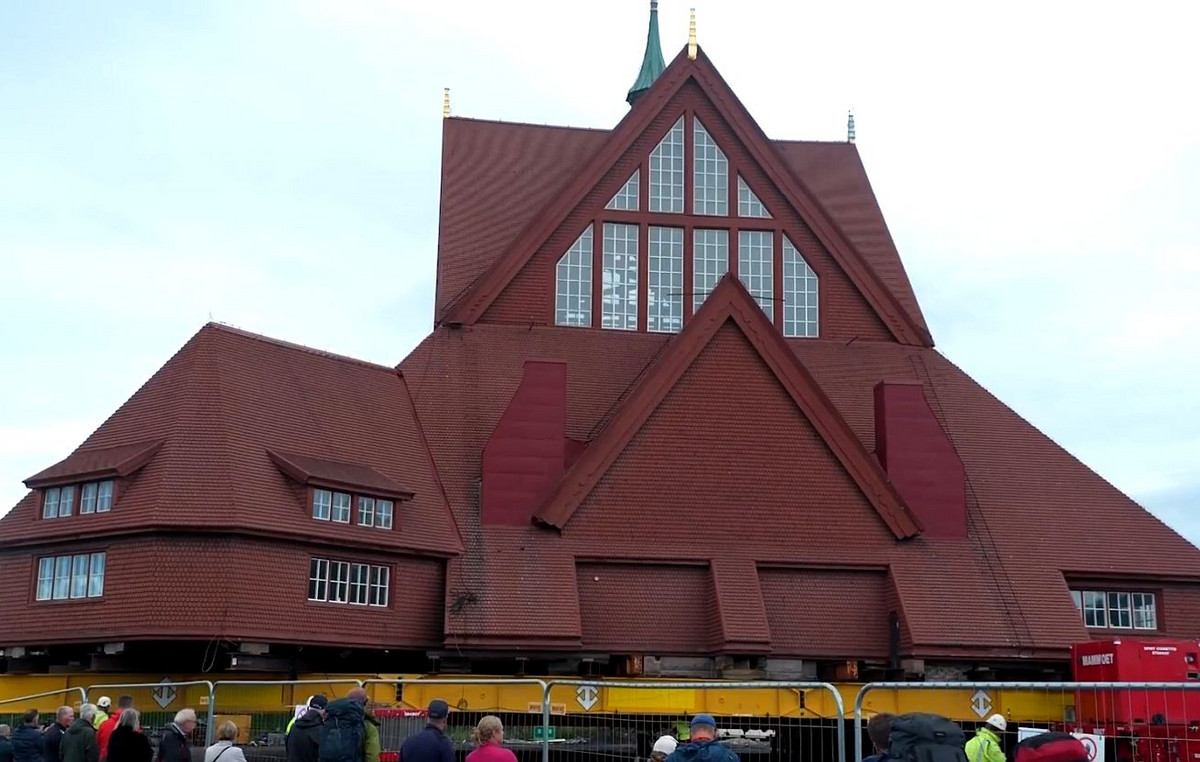 The historic wooden church of Kiruna in Sweden moves to a new spot to extend Europe’s largest mine