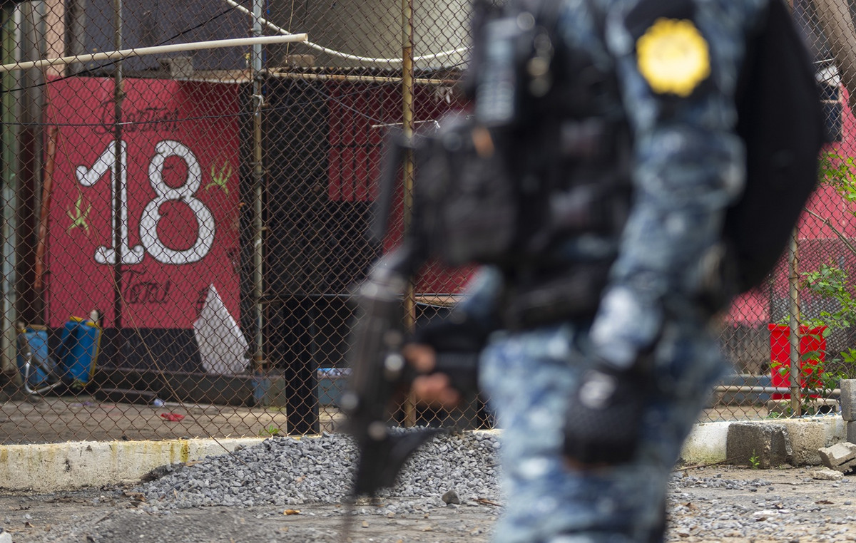 Riots in two prisons in Guatemala – Gangs prisoners rebelled and holding hostages Riots in two prisons in Guatemala – Gangs prisoners rebelled and holding hostages