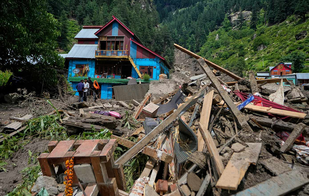 Five dead from torrential rains in Indian Kashmir