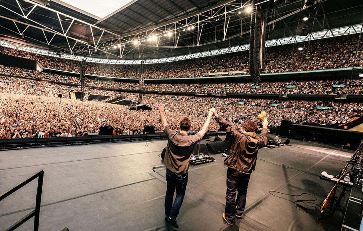 Tragedy at Oasis Concert: Dead man from falling at Wemblem Stadium