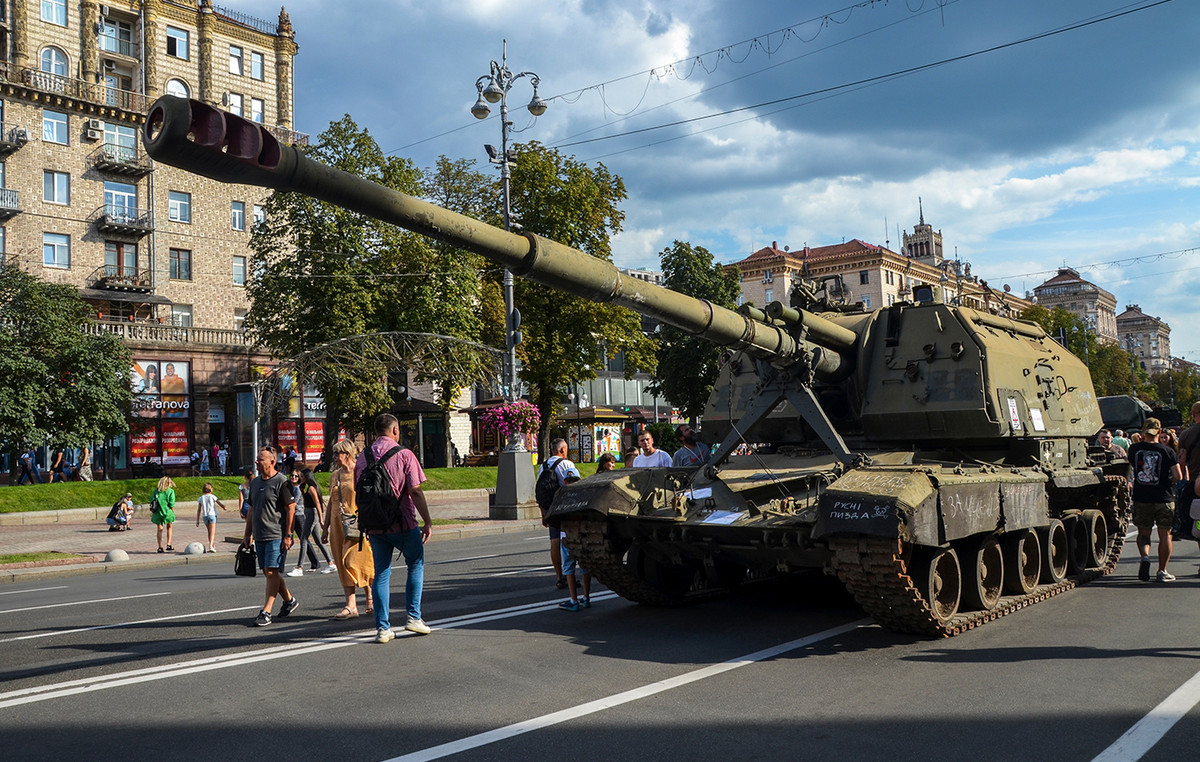 Who pays the war in Ukraine: the cost for Europeans and Americans