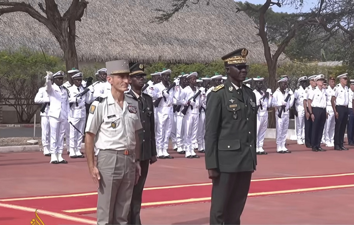 France handed over to Senegal the latest military bases in the country – no French troops now, Central and West Africa