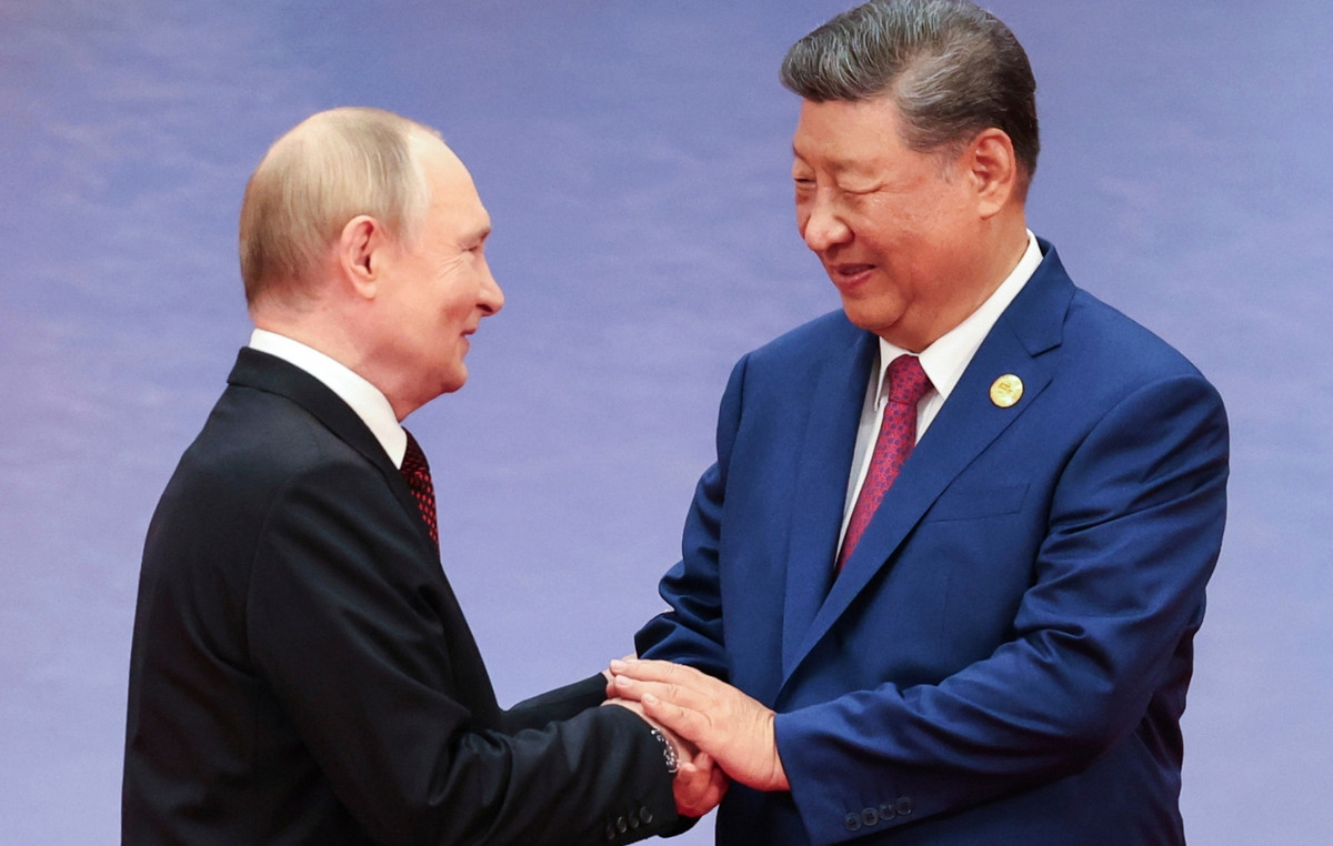 The recent Russia – US contacts were discussed today by Vladimir Putin and Xi Jing