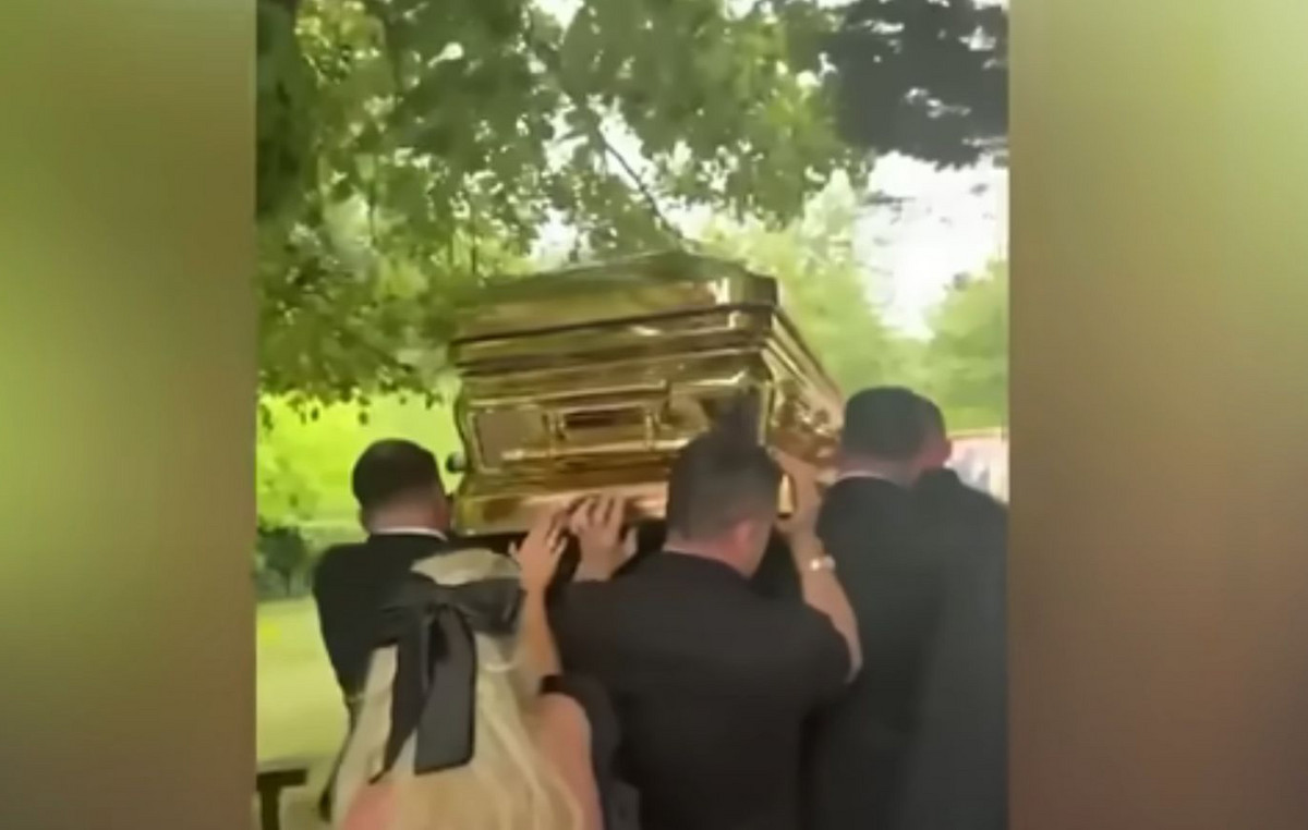 The secret criminal past of the “King of Travelers” buried in a golden casket of “worth hundreds of thousands of pounds”