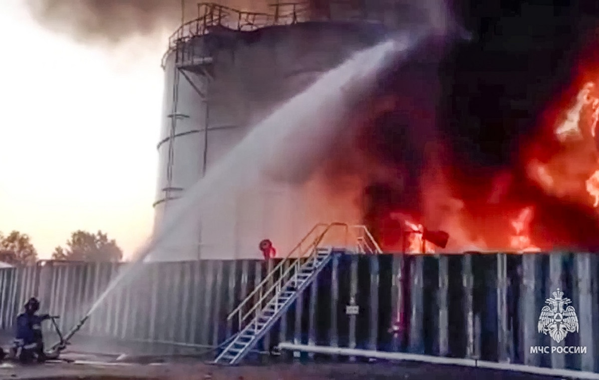 Fire in Sochi Petroleum Facility
