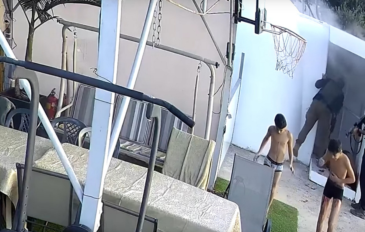 Shocking video of Hamas attack on October 7, 2023 – execute a father in front of his children