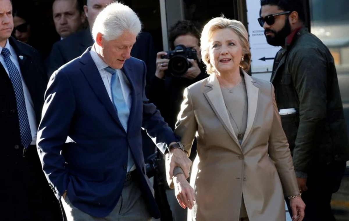 Bill and Hillary Clinton will deposit for the case of Estain