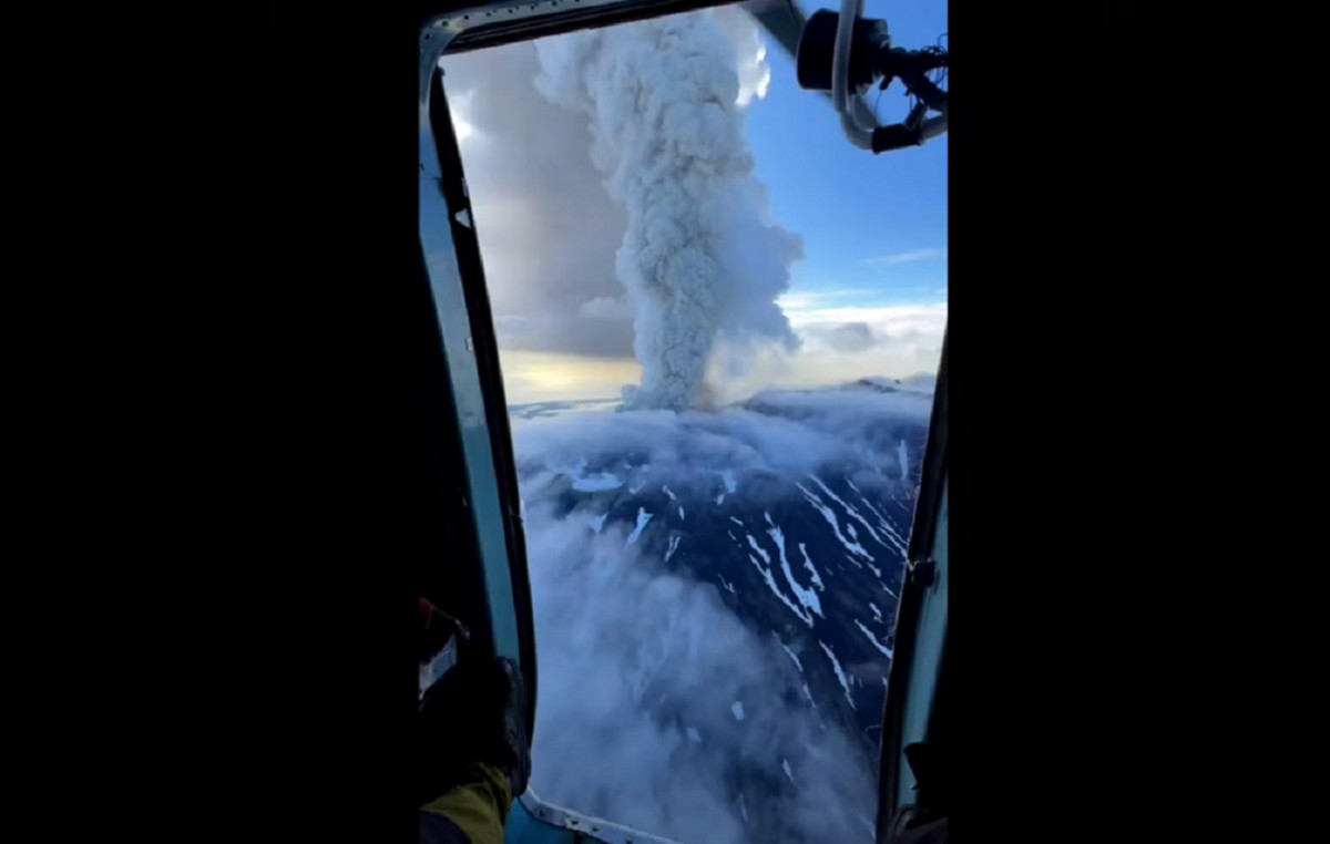 Volcano exploded for the first time for six centuries due to the 8.8 earthquake in Russia