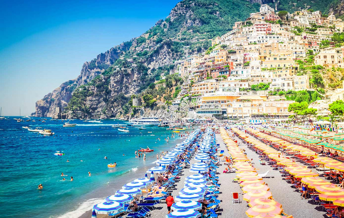Less and less Italians go on sea vacations due to raising prices