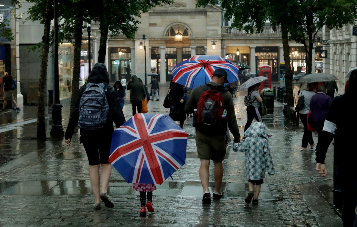 Floris Storm: Scans Britain with winds of 145 km/h – frustrations, warnings and chaos in travel