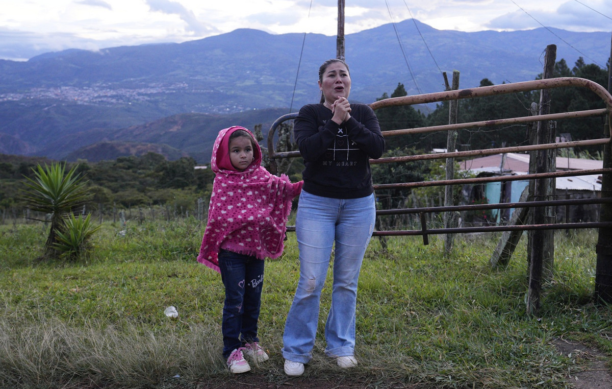 The Venezuelan government requires the return of 66 children separated by their parents after deportations in the US