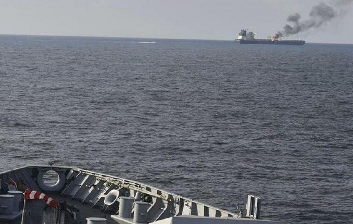 Reports that ship was attacked in the Red Sea
