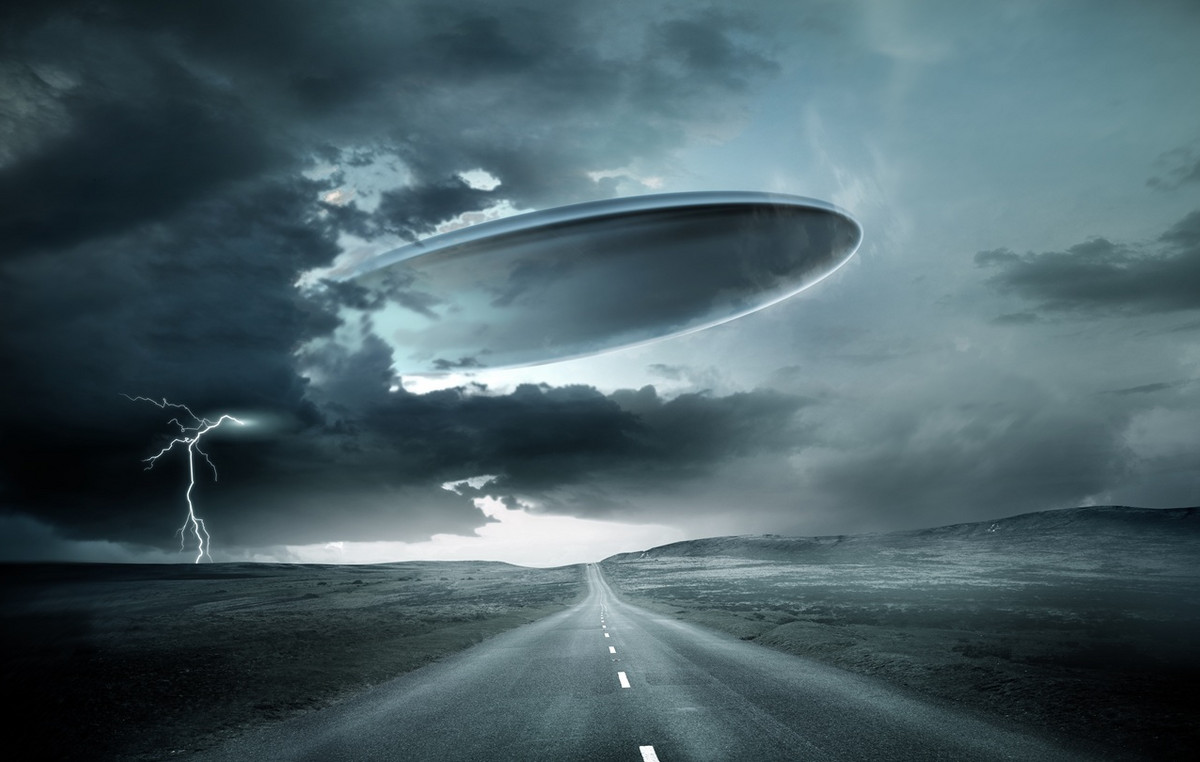 Harvard Professor Warns: Comes Alien Space – Risk for Earth in 2025 Harvard Professor Warns: Comes Alien Space – Risk for Earth in 2025