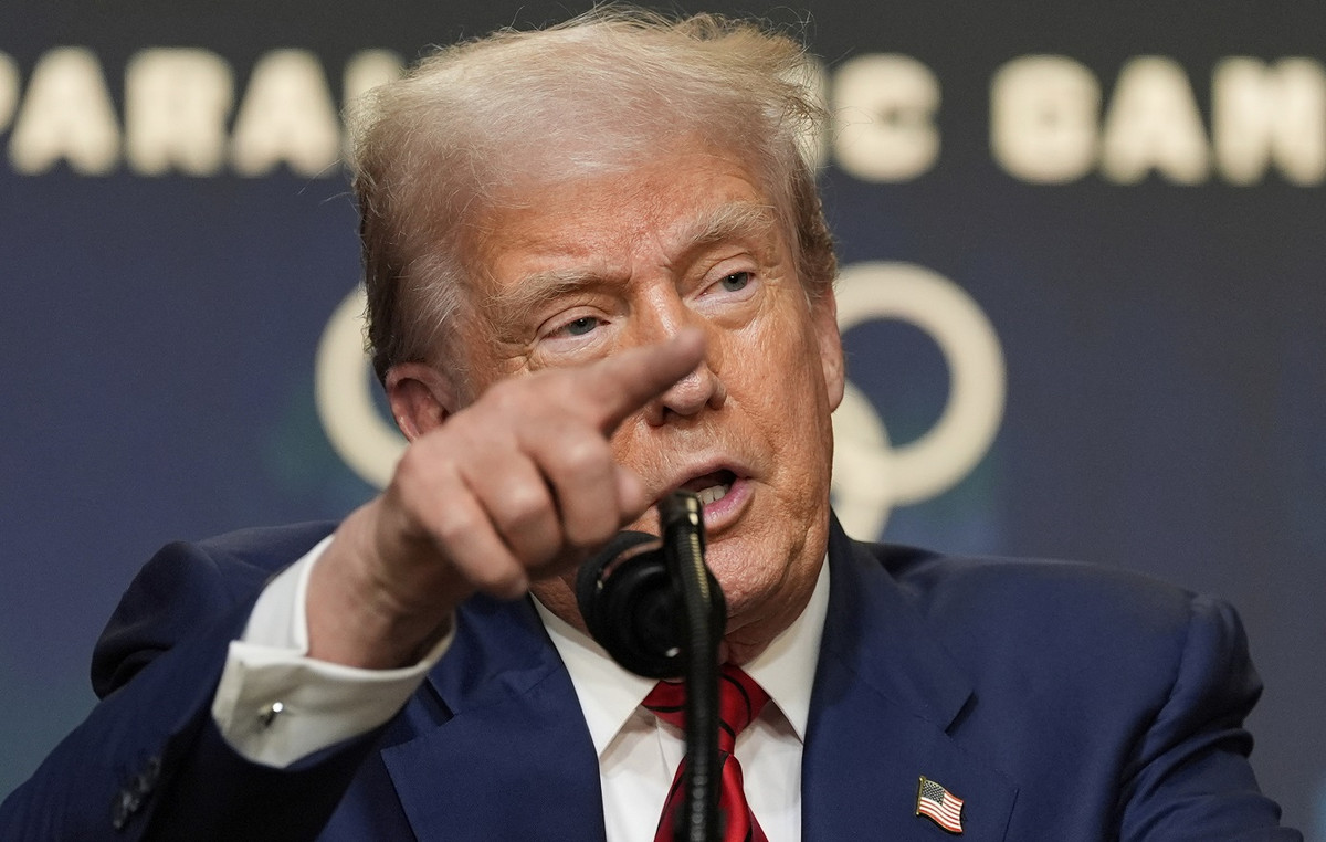 Trump signed a decree to impose an additional 25% duty on India