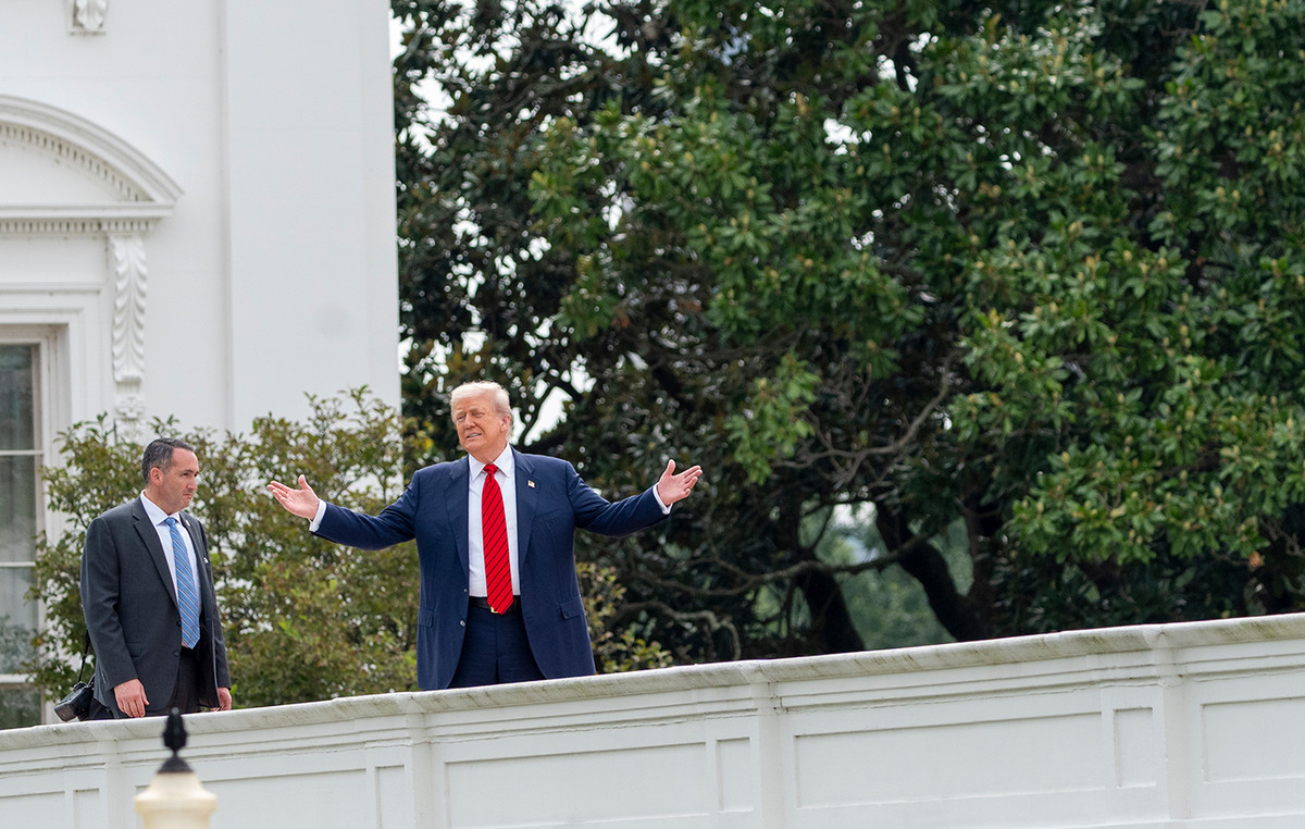 Trump wandered the building roof at the White House and joked he was preparing “nuclear missiles”